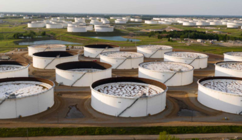 Oil Prices Bolstered By Falling Crude Inventories